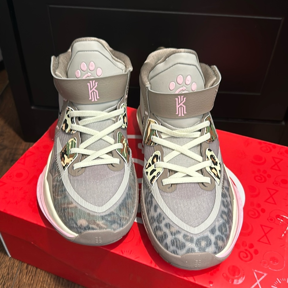 Nike Kyrie infinity basketball shoe